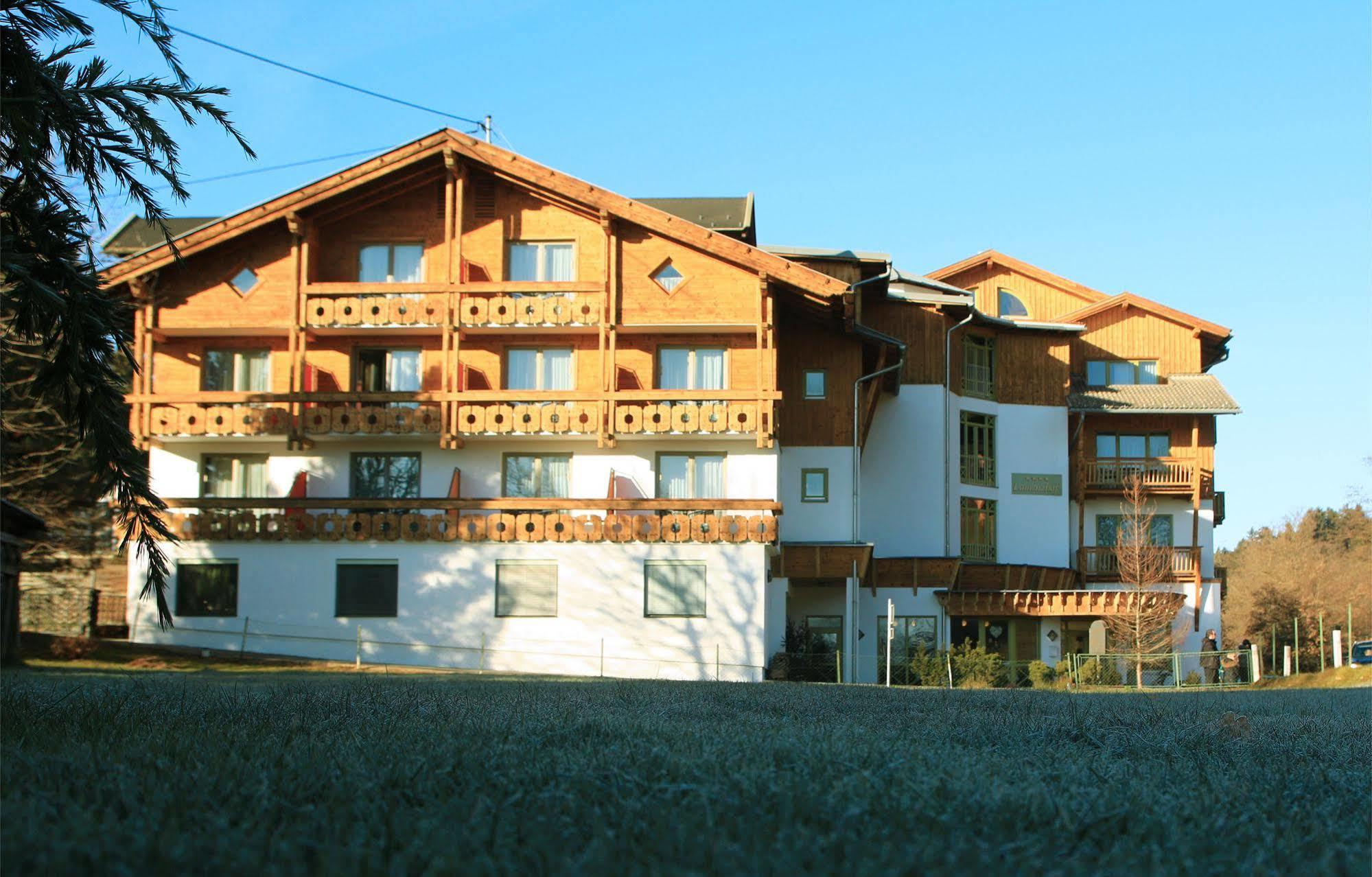 Hotel Laurenzhof Lendorf Dış mekan fotoğraf