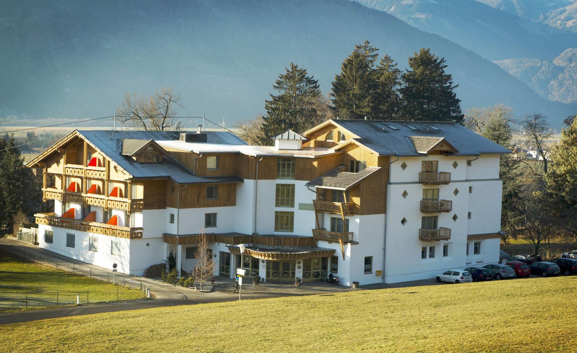 Hotel Laurenzhof Lendorf Dış mekan fotoğraf