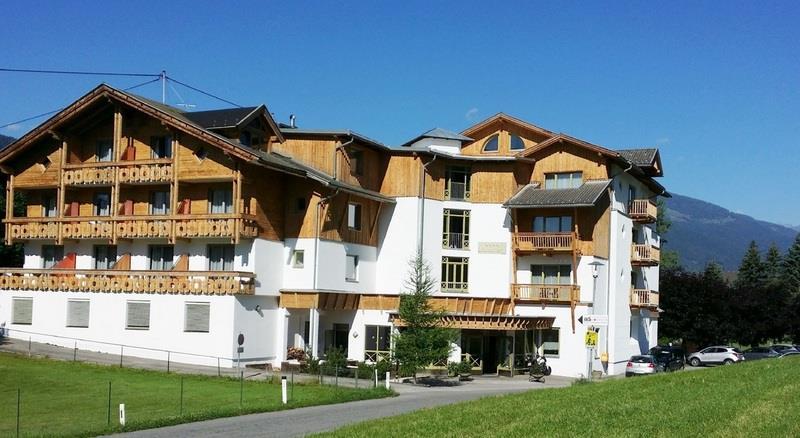 Hotel Laurenzhof Lendorf Dış mekan fotoğraf